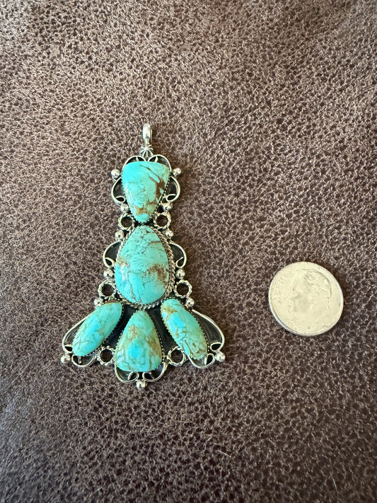 Loretta delgarito pendant